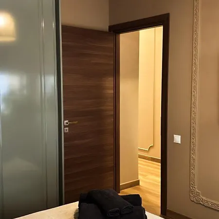 Maison De Luxe *